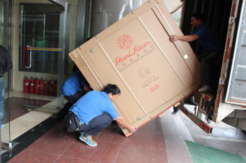 红旗钢琴贵重工艺品无忧运